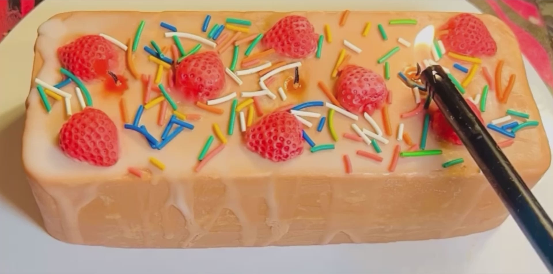 Load video: 3 Wick Loaf Candle Cake 